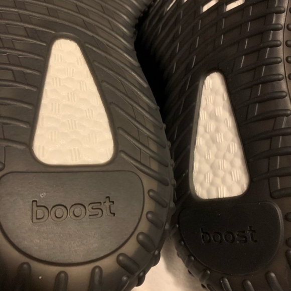 Yeezy Boost 350 V2 Black Static Size 10 US Men’s - Picture 7 of 8